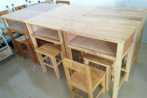 学生课桌椅厂