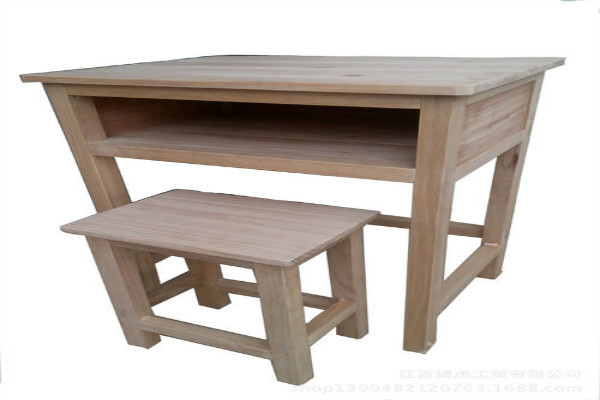 阿拉山口小学复合桌面实木课桌椅批发