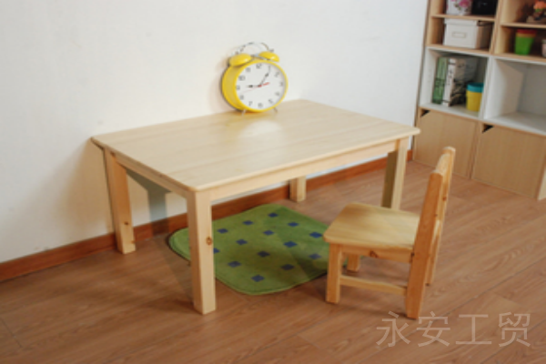 和田高中学生实木课桌椅批发