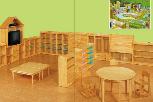 幼稚园小桌椅