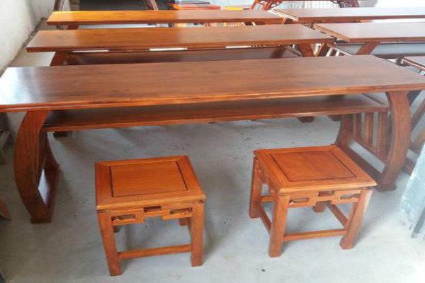 新疆学校课桌排椅