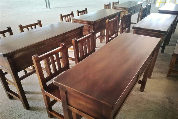 新疆实木桌椅