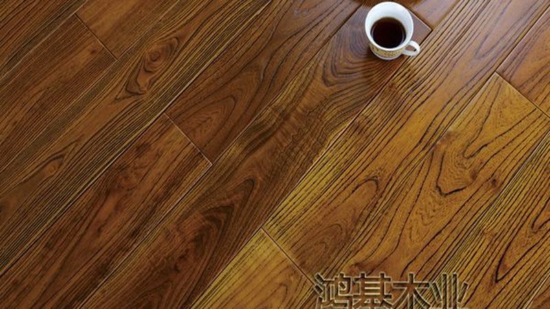 农村老木门翻新，比换新门更考验手艺
